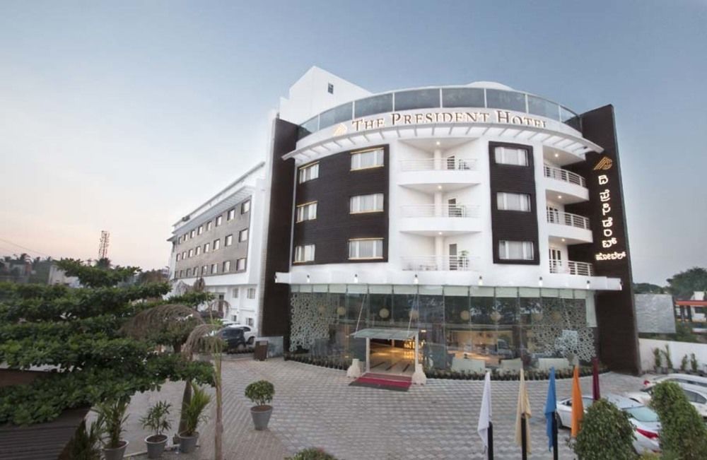 The President Hotel Hubli Exterior foto